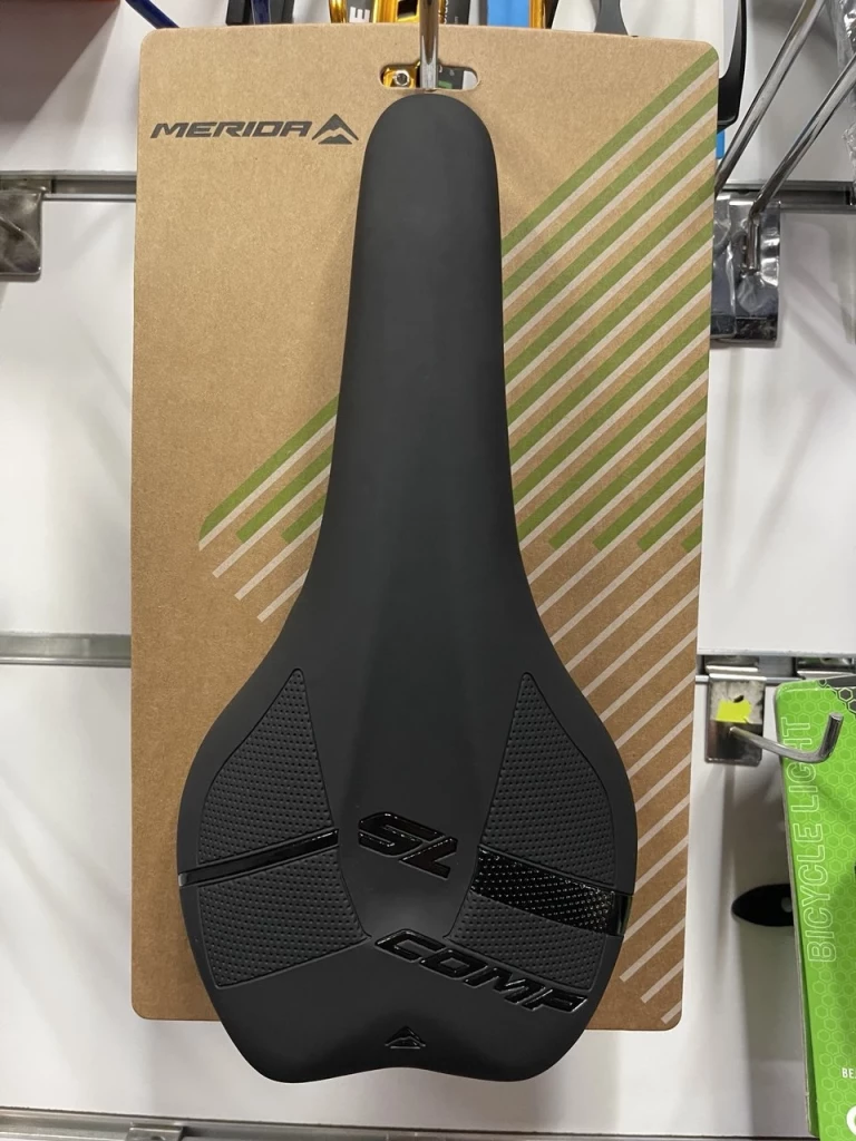 Седло Saddle/MERIDA Comp SL Black Matt, Glossy Black L: 282mm, W: 143mm/325g , 2070079528
