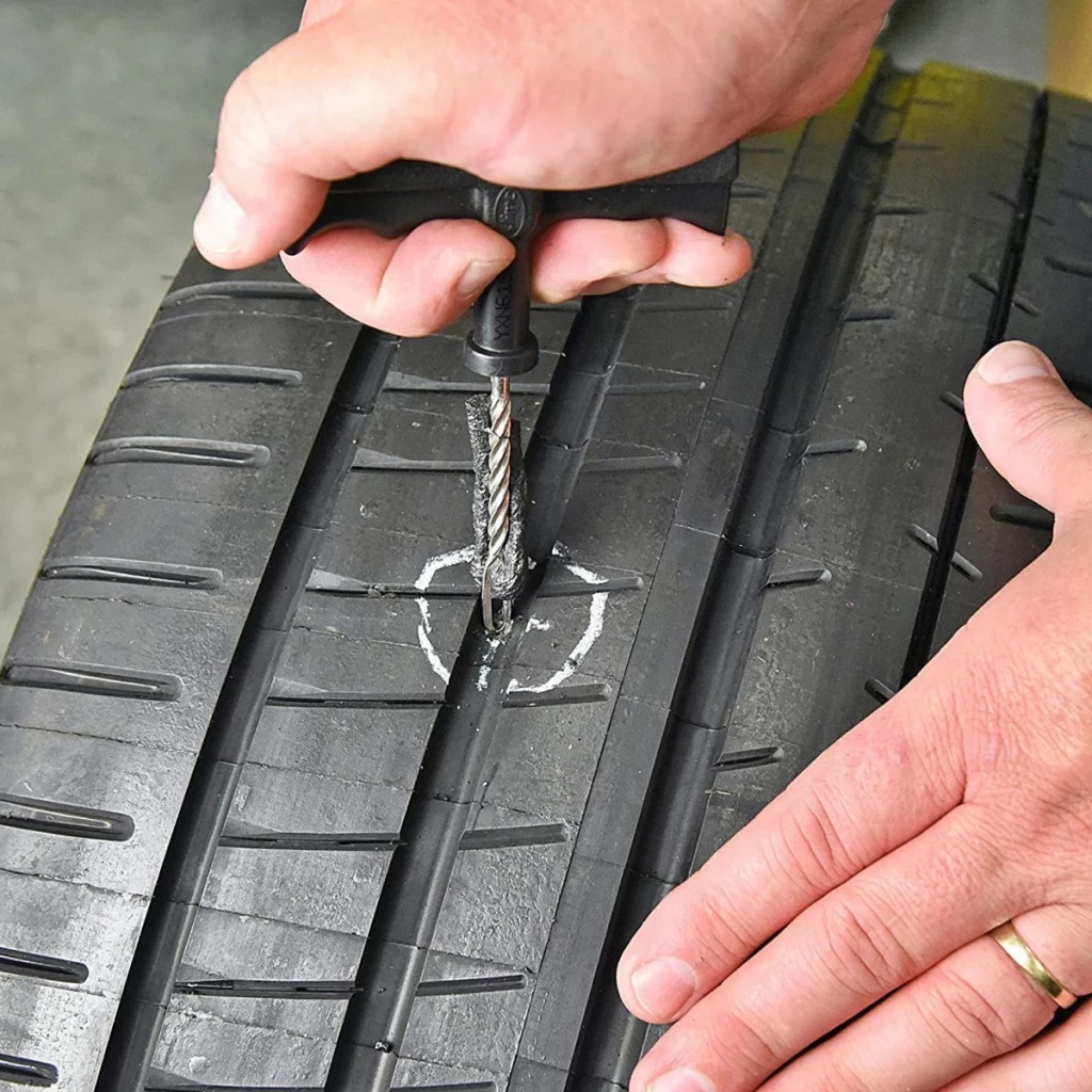 Ремонтный набор для бескамерных покрышек Slime Tire Plug Kit