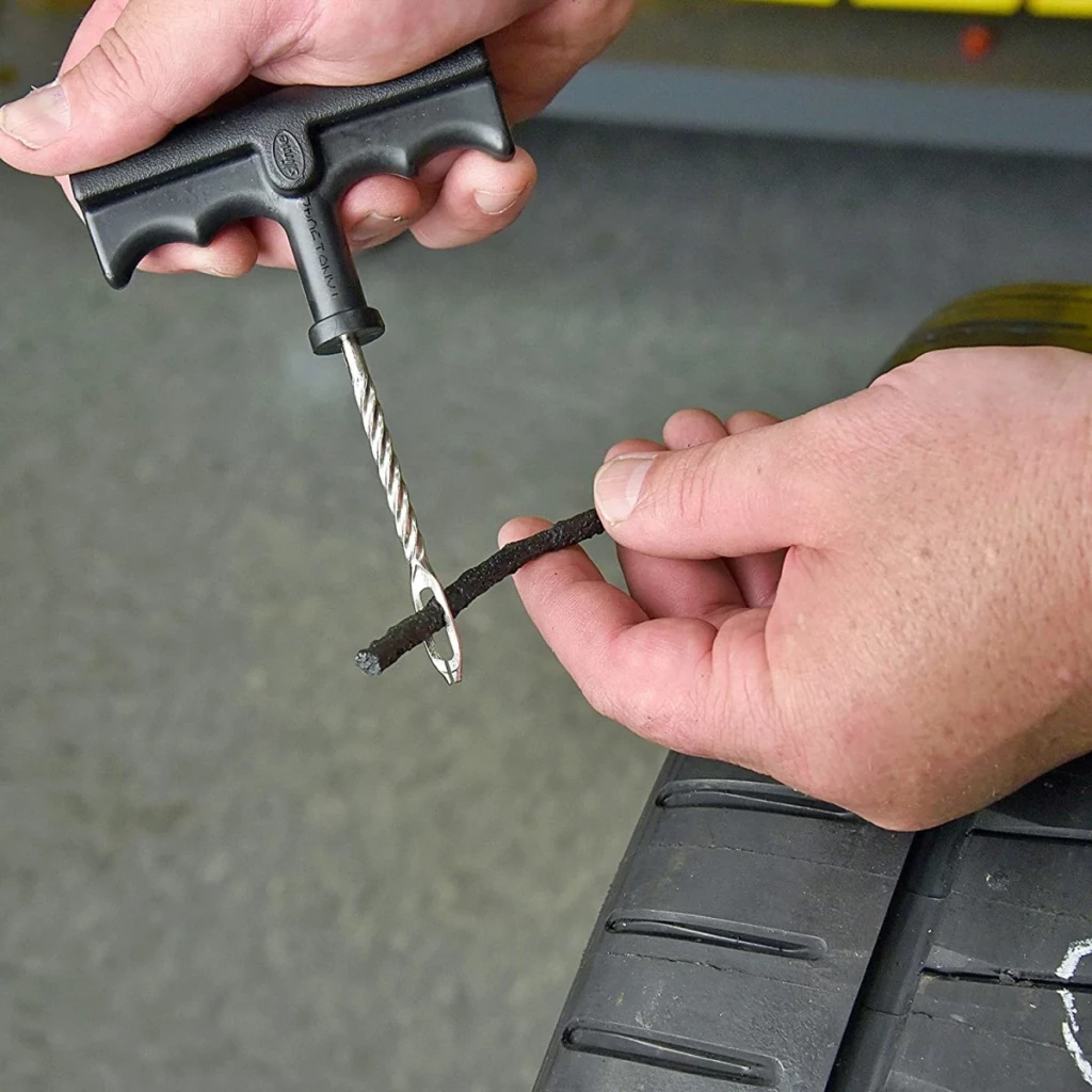 Ремонтный набор для бескамерных покрышек Slime Tire Plug Kit