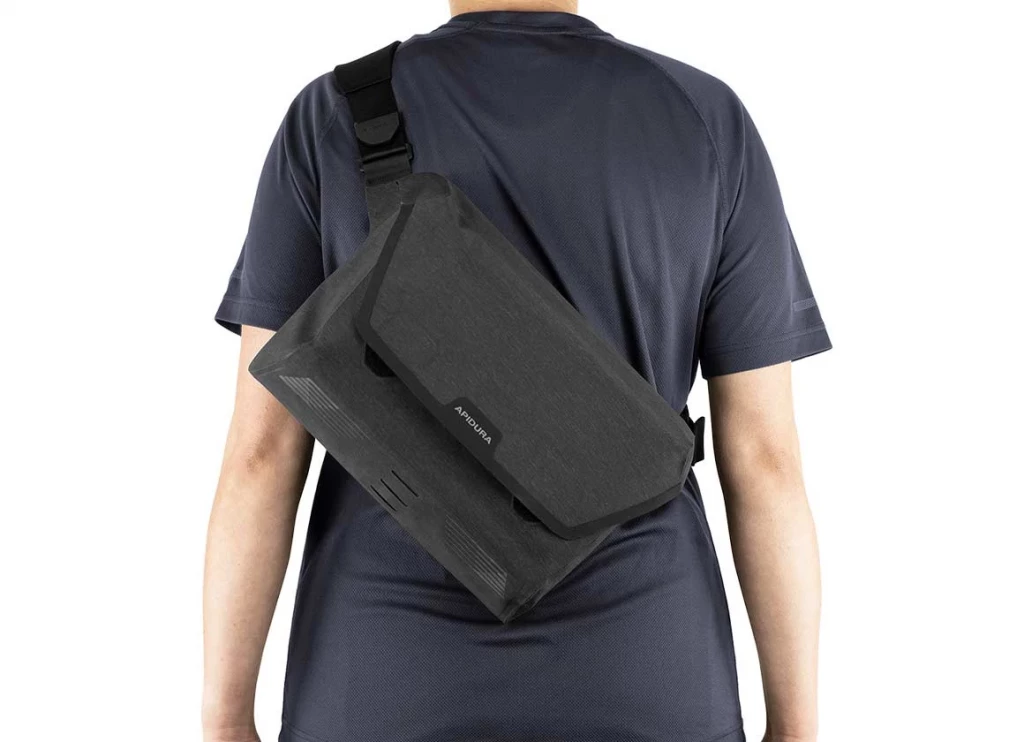 Сумка Apidura City Messenger