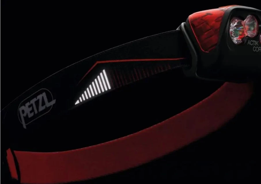 Налобный фонарь Petzl ACTIK CORE black