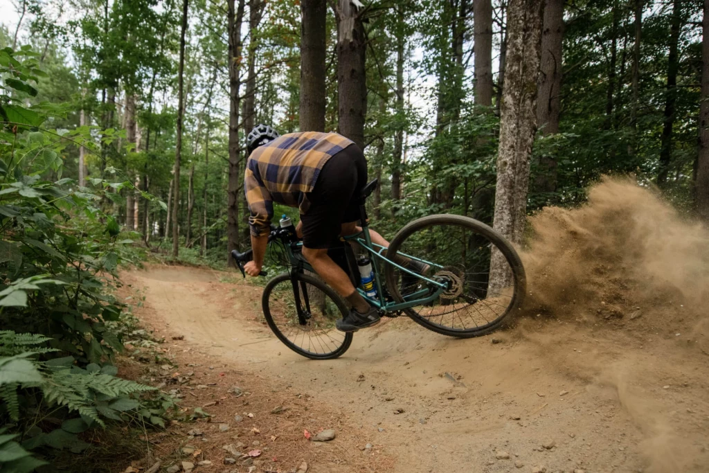 Велосипед 28" GT Grade Expert JDE